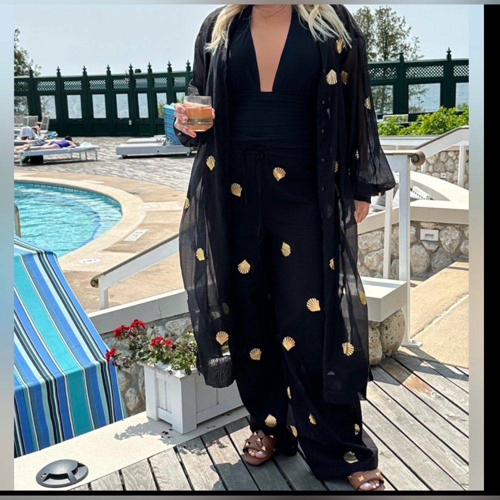 🐚 Never Fully Dressed Gold Shell Set — Button Down Cover-Up + Pants (US 12)
